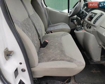 Белый Опель Виваро, объемом двигателя 1.87 л и пробегом 280 тыс. км за 6000 $, фото 27 на Automoto.ua