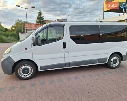 Білий Опель Віваро, об'ємом двигуна 1.9 л та пробігом 272 тис. км за 8800 $, фото 3 на Automoto.ua