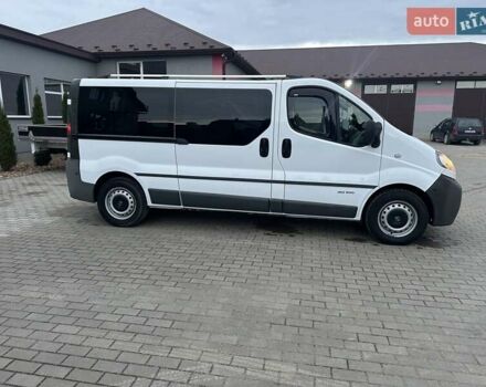 Білий Опель Віваро, об'ємом двигуна 1.9 л та пробігом 245 тис. км за 8800 $, фото 6 на Automoto.ua