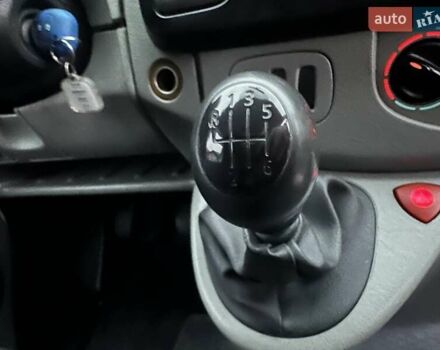 Білий Опель Віваро, об'ємом двигуна 1.9 л та пробігом 245 тис. км за 8800 $, фото 25 на Automoto.ua