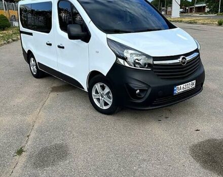 Белый Опель Виваро, объемом двигателя 1.9 л и пробегом 250 тыс. км за 17000 $, фото 3 на Automoto.ua