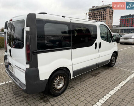 Белый Опель Виваро, объемом двигателя 1.9 л и пробегом 273 тыс. км за 8500 $, фото 7 на Automoto.ua