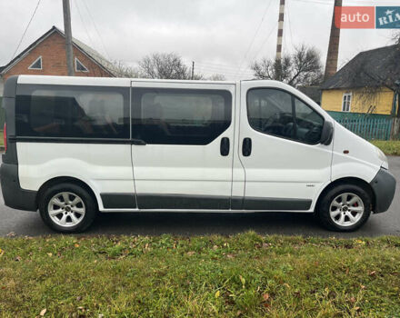 Білий Опель Віваро, об'ємом двигуна 1.87 л та пробігом 327 тис. км за 7500 $, фото 2 на Automoto.ua
