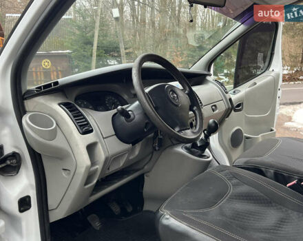 Білий Опель Віваро, об'ємом двигуна 1.9 л та пробігом 370 тис. км за 8350 $, фото 45 на Automoto.ua