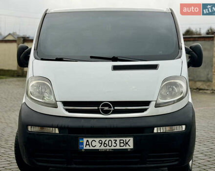 Белый Опель Виваро, объемом двигателя 1.87 л и пробегом 365 тыс. км за 6950 $, фото 3 на Automoto.ua