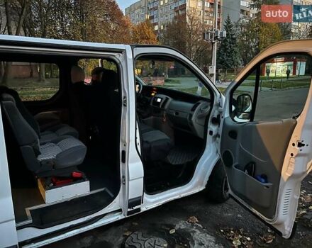 Белый Опель Виваро, объемом двигателя 1.9 л и пробегом 384 тыс. км за 7600 $, фото 6 на Automoto.ua