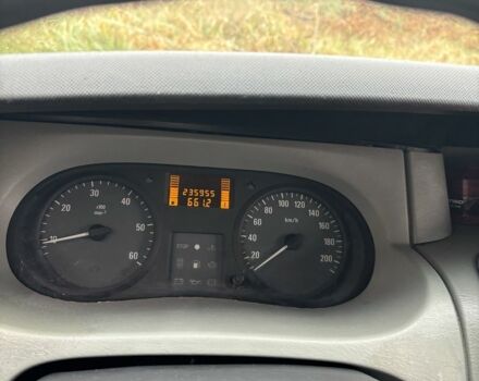 Білий Опель Віваро, об'ємом двигуна 1.9 л та пробігом 235 тис. км за 6600 $, фото 2 на Automoto.ua