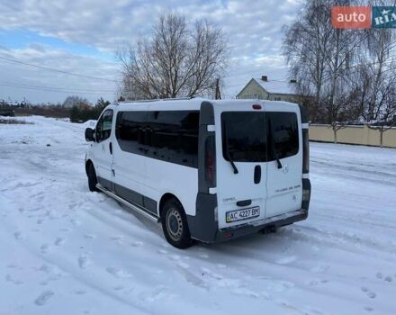 Белый Опель Виваро, объемом двигателя 2.5 л и пробегом 264 тыс. км за 8500 $, фото 6 на Automoto.ua