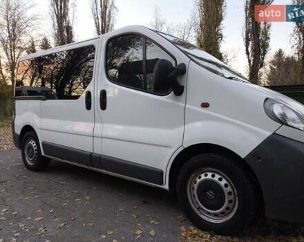 Білий Опель Віваро, об'ємом двигуна 1.9 л та пробігом 212 тис. км за 8200 $, фото 2 на Automoto.ua