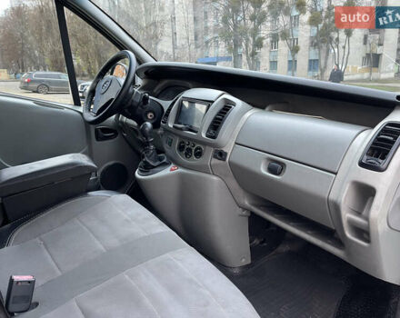 Белый Опель Виваро, объемом двигателя 1.9 л и пробегом 347 тыс. км за 7500 $, фото 9 на Automoto.ua