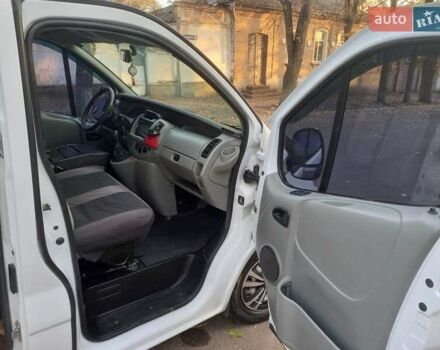 Белый Опель Виваро, объемом двигателя 1.87 л и пробегом 327 тыс. км за 7200 $, фото 12 на Automoto.ua
