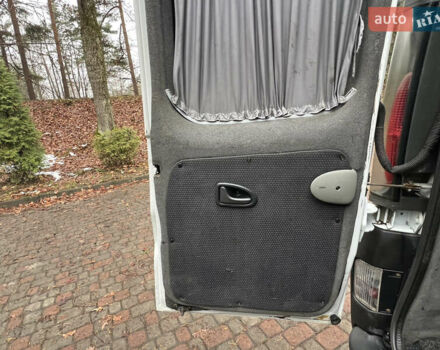 Білий Опель Віваро, об'ємом двигуна 1.9 л та пробігом 370 тис. км за 8350 $, фото 65 на Automoto.ua