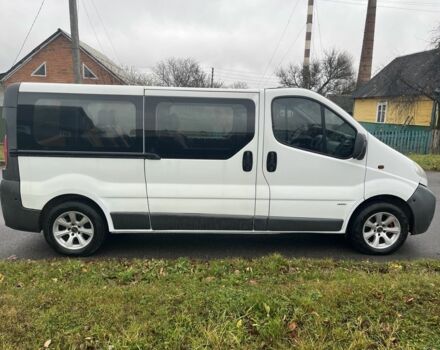 Білий Опель Віваро, об'ємом двигуна 1.9 л та пробігом 327 тис. км за 7500 $, фото 1 на Automoto.ua