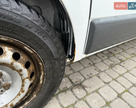 Белый Опель Виваро, объемом двигателя 1.9 л и пробегом 273 тыс. км за 8500 $, фото 11 на Automoto.ua