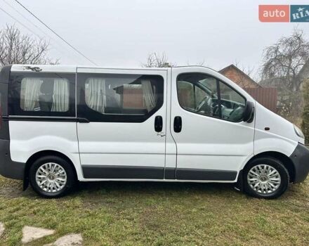 Белый Опель Виваро, объемом двигателя 1.9 л и пробегом 247 тыс. км за 6650 $, фото 2 на Automoto.ua