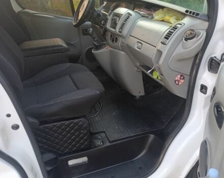 Білий Опель Віваро, об'ємом двигуна 2 л та пробігом 217 тис. км за 9200 $, фото 7 на Automoto.ua