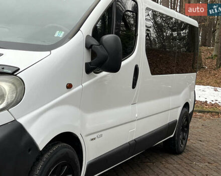 Білий Опель Віваро, об'ємом двигуна 1.9 л та пробігом 370 тис. км за 8350 $, фото 23 на Automoto.ua