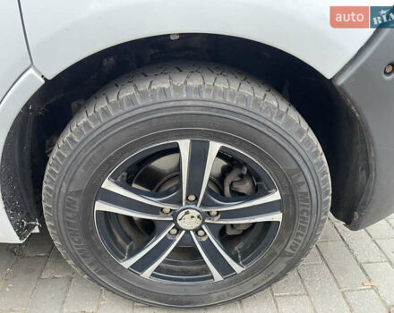 Белый Опель Виваро, объемом двигателя 1.9 л и пробегом 347 тыс. км за 7500 $, фото 15 на Automoto.ua