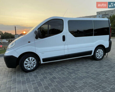 Білий Опель Віваро, об'ємом двигуна 1.9 л та пробігом 320 тис. км за 8700 $, фото 11 на Automoto.ua