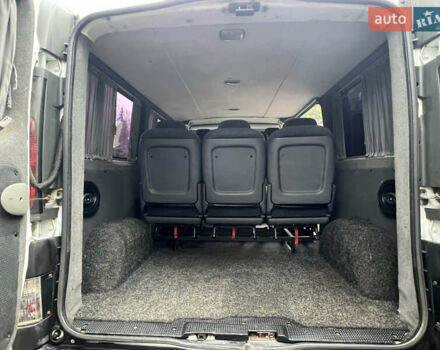 Білий Опель Віваро, об'ємом двигуна 1.9 л та пробігом 370 тис. км за 8350 $, фото 62 на Automoto.ua