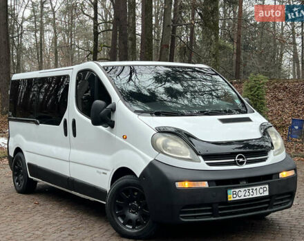 Білий Опель Віваро, об'ємом двигуна 1.9 л та пробігом 370 тис. км за 8350 $, фото 4 на Automoto.ua