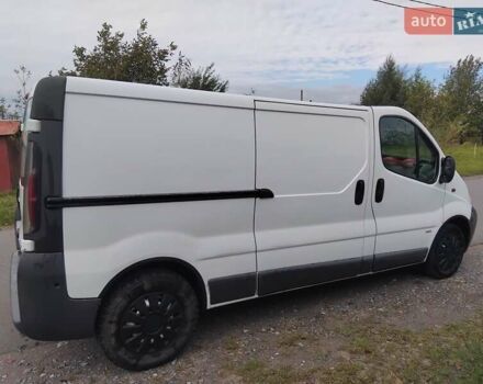 Білий Опель Віваро, об'ємом двигуна 1.87 л та пробігом 400 тис. км за 5800 $, фото 10 на Automoto.ua