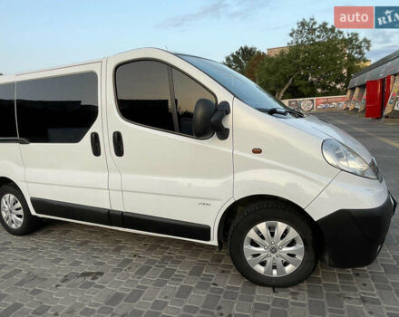 Білий Опель Віваро, об'ємом двигуна 1.9 л та пробігом 320 тис. км за 8700 $, фото 2 на Automoto.ua