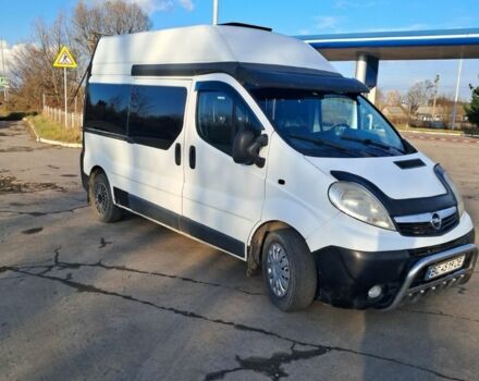 Белый Опель Виваро, объемом двигателя 2 л и пробегом 426 тыс. км за 7600 $, фото 1 на Automoto.ua