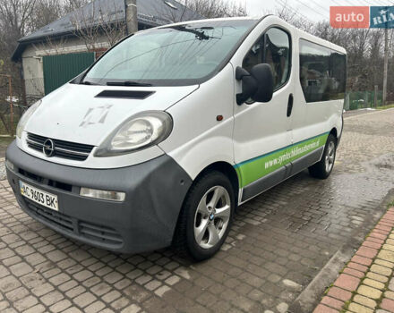 Белый Опель Виваро, объемом двигателя 1.87 л и пробегом 364 тыс. км за 5700 $, фото 2 на Automoto.ua