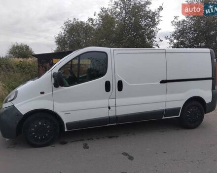 Білий Опель Віваро, об'ємом двигуна 1.87 л та пробігом 400 тис. км за 5800 $, фото 7 на Automoto.ua