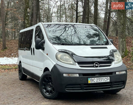 Білий Опель Віваро, об'ємом двигуна 1.9 л та пробігом 370 тис. км за 8350 $, фото 1 на Automoto.ua