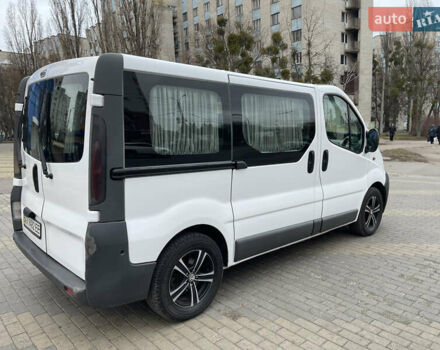 Белый Опель Виваро, объемом двигателя 1.9 л и пробегом 347 тыс. км за 7500 $, фото 4 на Automoto.ua