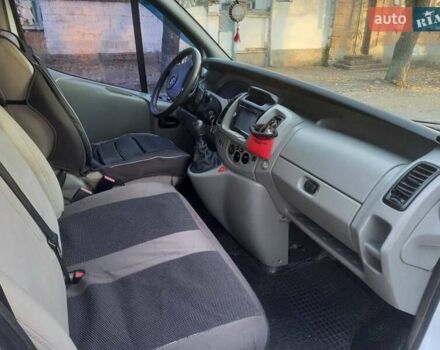 Белый Опель Виваро, объемом двигателя 1.87 л и пробегом 327 тыс. км за 7200 $, фото 16 на Automoto.ua