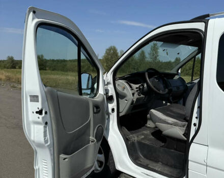 Белый Опель Виваро, объемом двигателя 2.5 л и пробегом 223 тыс. км за 8800 $, фото 10 на Automoto.ua