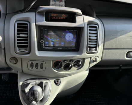 Белый Опель Виваро, объемом двигателя 2 л и пробегом 330 тыс. км за 5999 $, фото 23 на Automoto.ua