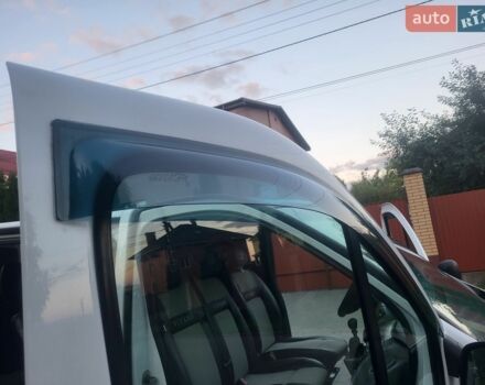 Белый Опель Виваро, объемом двигателя 2 л и пробегом 283 тыс. км за 9950 $, фото 55 на Automoto.ua
