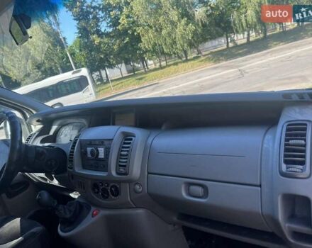 Білий Опель Віваро, об'ємом двигуна 2 л та пробігом 265 тис. км за 8500 $, фото 6 на Automoto.ua