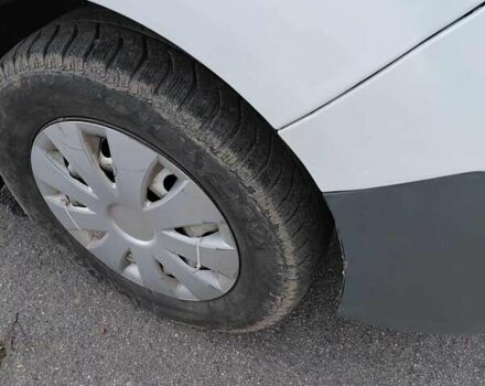 Белый Опель Виваро, объемом двигателя 2 л и пробегом 385 тыс. км за 8800 $, фото 11 на Automoto.ua