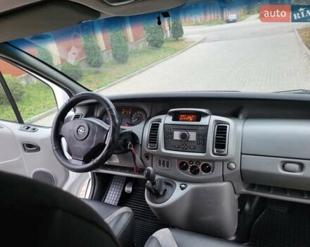 Белый Опель Виваро, объемом двигателя 2 л и пробегом 248 тыс. км за 9500 $, фото 104 на Automoto.ua