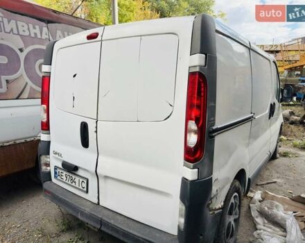 Белый Опель Виваро, объемом двигателя 2 л и пробегом 275 тыс. км за 2500 $, фото 3 на Automoto.ua