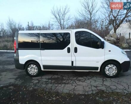 Белый Опель Виваро, объемом двигателя 2 л и пробегом 398 тыс. км за 7150 $, фото 17 на Automoto.ua