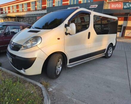 Белый Опель Виваро, объемом двигателя 2 л и пробегом 394 тыс. км за 9300 $, фото 3 на Automoto.ua