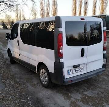 Білий Опель Віваро, об'ємом двигуна 2.46 л та пробігом 260 тис. км за 8500 $, фото 6 на Automoto.ua