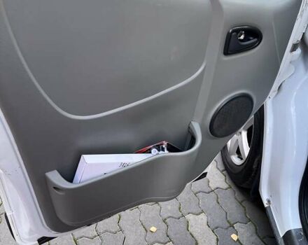 Білий Опель Віваро, об'ємом двигуна 2.46 л та пробігом 585 тис. км за 8300 $, фото 6 на Automoto.ua