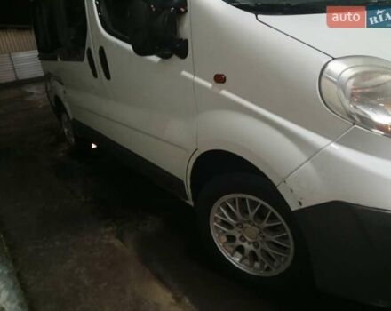 Белый Опель Виваро, объемом двигателя 2 л и пробегом 262 тыс. км за 8500 $, фото 9 на Automoto.ua