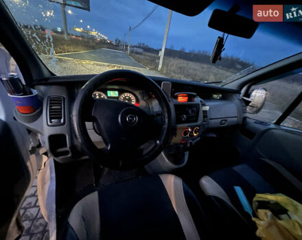 Білий Опель Віваро, об'ємом двигуна 2 л та пробігом 280 тис. км за 8300 $, фото 9 на Automoto.ua