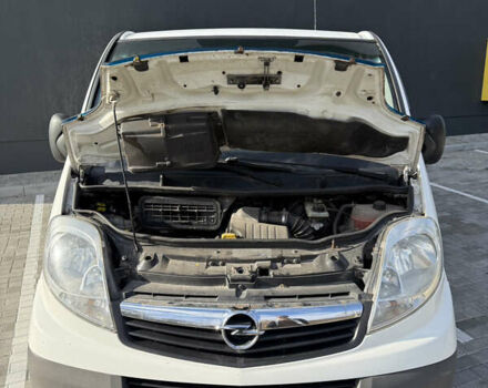 Белый Опель Виваро, объемом двигателя 2 л и пробегом 330 тыс. км за 5999 $, фото 31 на Automoto.ua