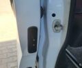Белый Опель Виваро, объемом двигателя 2.5 л и пробегом 238 тыс. км за 8800 $, фото 76 на Automoto.ua
