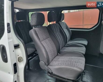 Белый Опель Виваро, объемом двигателя 2 л и пробегом 248 тыс. км за 9500 $, фото 101 на Automoto.ua