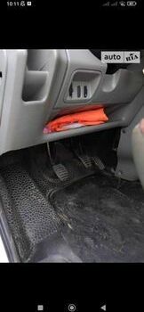 Білий Опель Віваро, об'ємом двигуна 1.9 л та пробігом 500 тис. км за 6166 $, фото 2 на Automoto.ua